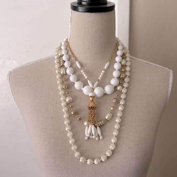 VTG | Costume Jewelry Necklace Bundle - Picture 5 of 14